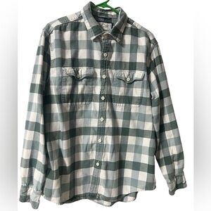 American Eagle Men's soft flannel shirt